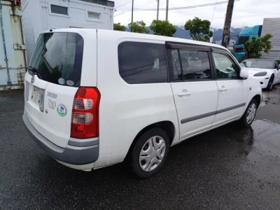 Toyota SUCCEED
