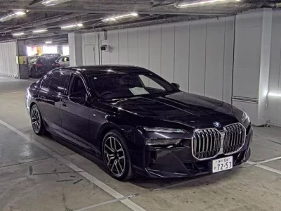 BMW i7