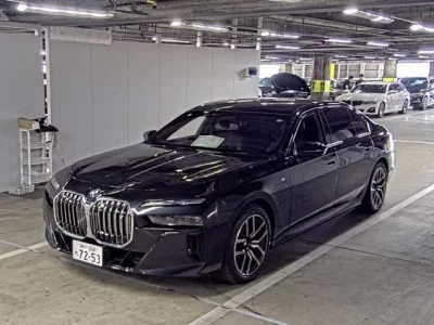 BMW i7