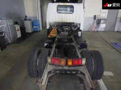 Isuzu TRUCK
