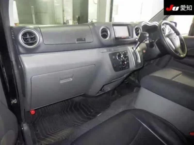 Nissan CARAVAN VAN