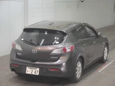 Mazda AXELA