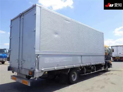 Isuzu TRUCK