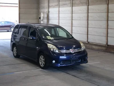 Toyota ISIS