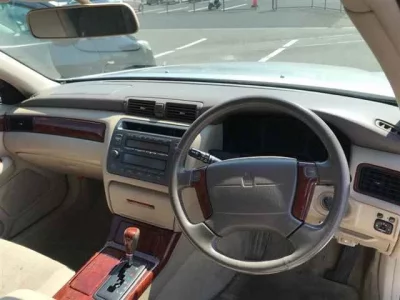 Toyota CROWN ESTATE