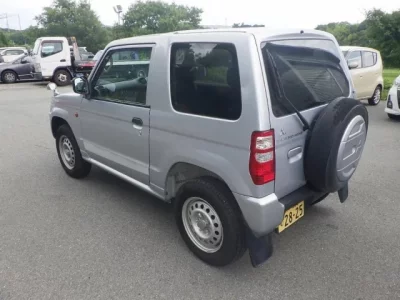Mitsubishi PAJERO MINI
