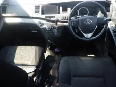 Toyota ISIS