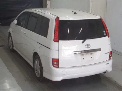 Toyota ISIS
