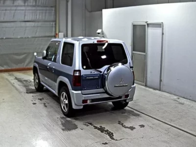 Mitsubishi PAJERO MINI