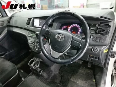 Toyota ISIS