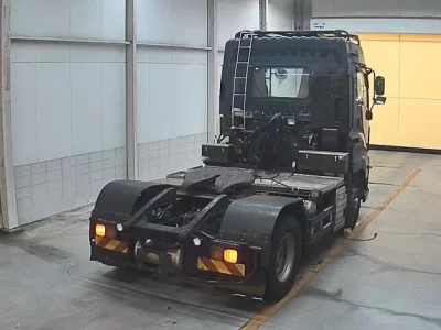 Isuzu TRUCK
