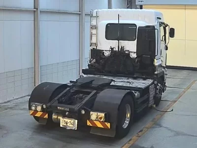Isuzu TRUCK