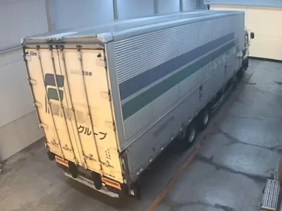 Isuzu TRUCK