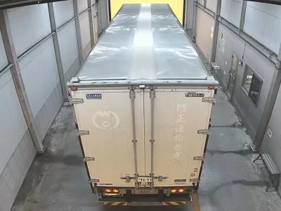 Isuzu TRUCK