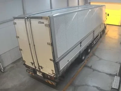 Isuzu TRUCK