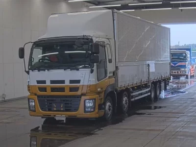 Isuzu GIGA