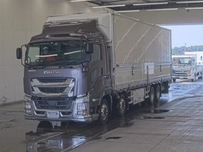 Isuzu GIGA