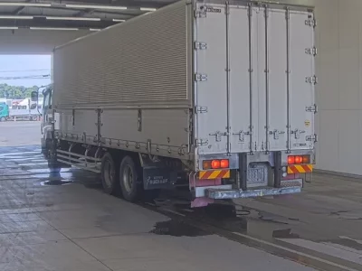 Isuzu GIGA
