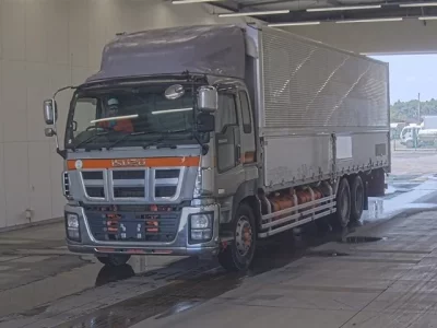 Isuzu GIGA