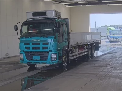 Isuzu GIGA
