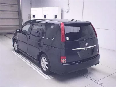 Toyota ISIS