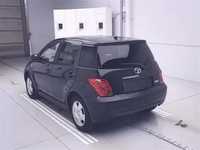 Toyota IST