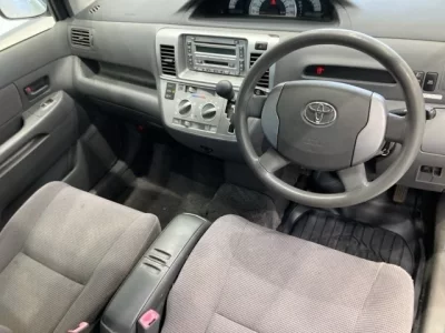 Toyota RAUM