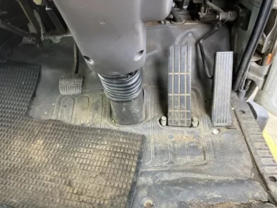 Nissan TRUCK