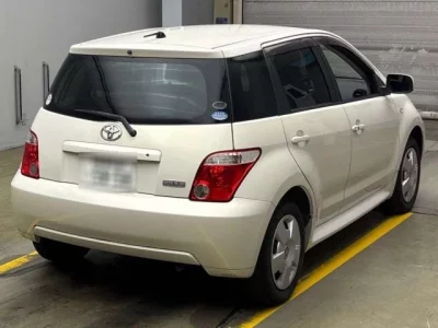 Toyota IST