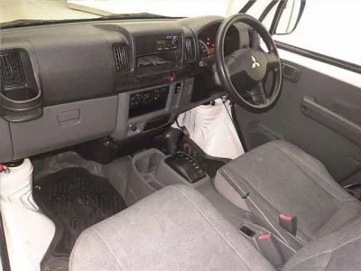 Mitsubishi MINICAB VAN
