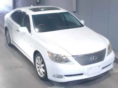 Lexus LS