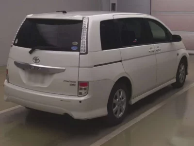 Toyota ISIS