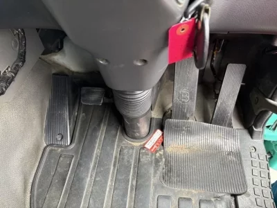 Nissan TRUCK