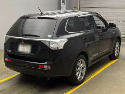 Mitsubishi OUTLANDER PHEV