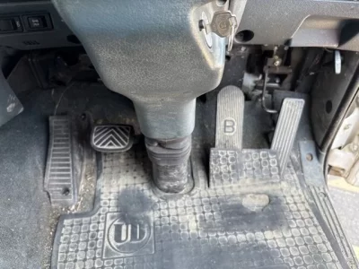 Nissan TRUCK