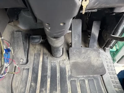 Nissan TRUCK