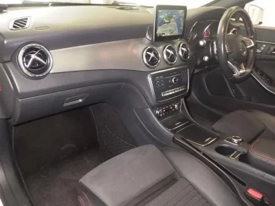 Mercedes-Benz CLA CLASS