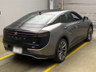 Toyota CROWN CROSSOVER