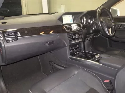 Mercedes-Benz E CLASS WAGON
