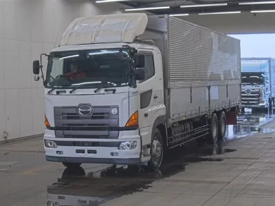 Hino TRUCK