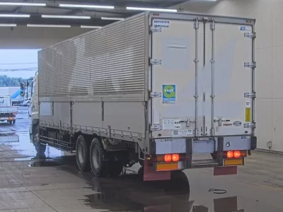Hino TRUCK