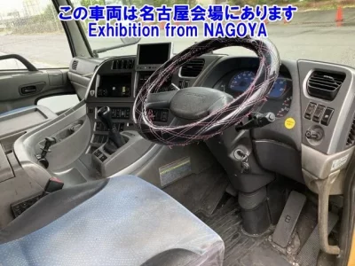 Nissan TRUCK