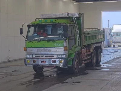 Isuzu TRUCK
