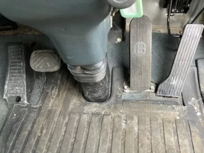 Nissan TRUCK