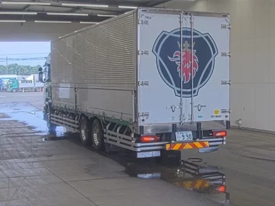 Hino TRUCK