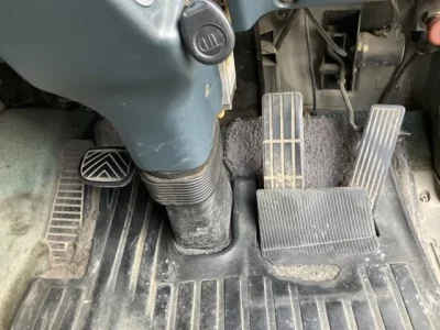 Nissan TRUCK