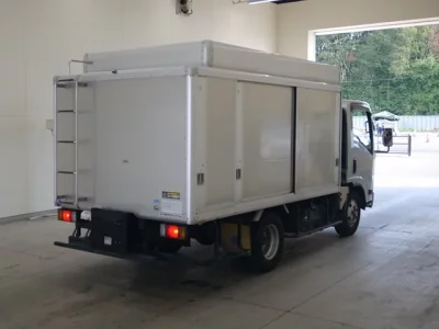 Isuzu ELF