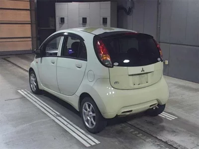 Mitsubishi I