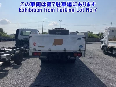 Nissan TRUCK