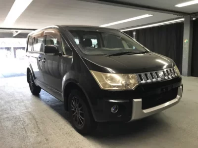 Mitsubishi DELICA D5